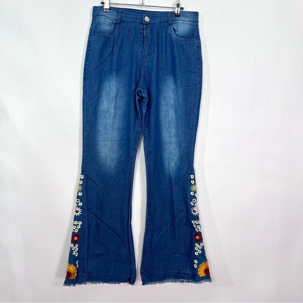 Flare bootcut jeans with Floral Embroidered Design Sunflower Daisy Sz Small